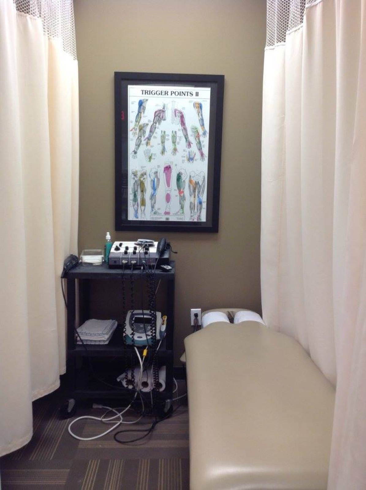 Cold laser therapy station